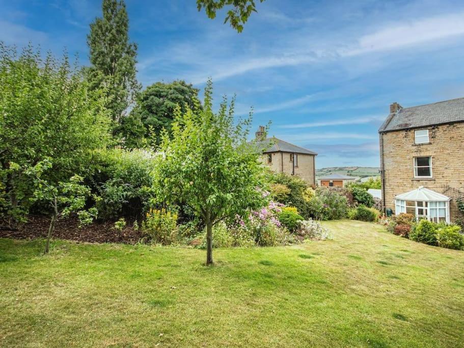 Holmfield House Clayton West Exterior foto